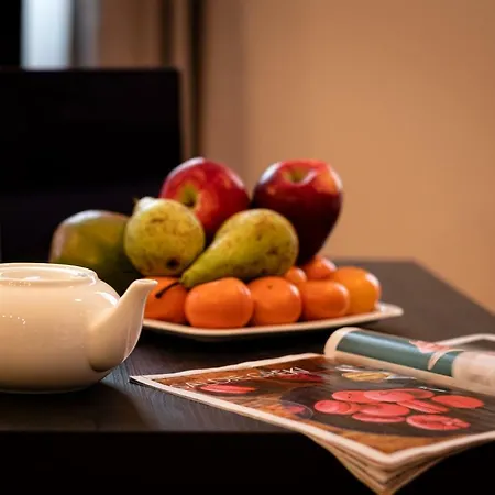 Old Aldaru Street 2 *