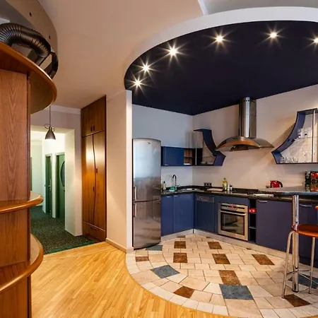 Old Aldaru Street 2 *